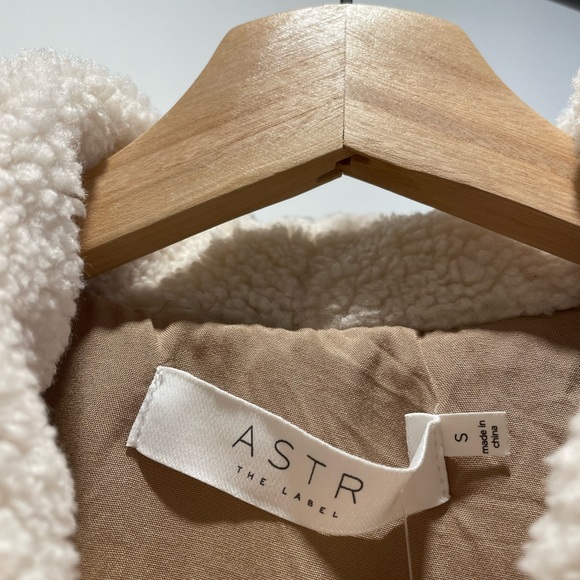 Last 1! NADINE QUILTED FAUX SHEARLING JACKET KHAKI - Picture 5 of 12